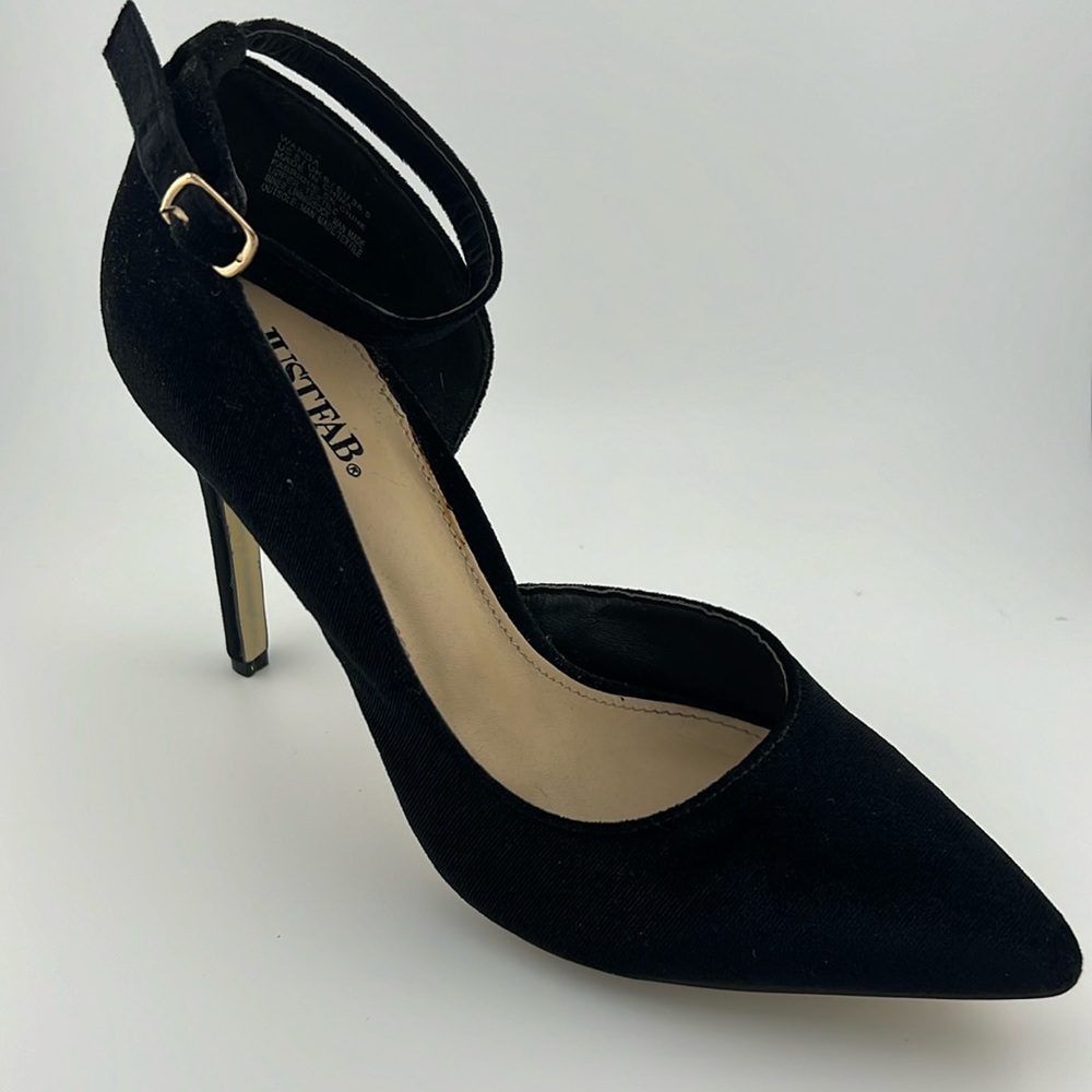 JustFab Black Velvet Ankle Strap Heels Size 8 (US)